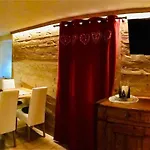 La Maison De Clemence Апартаменты *
